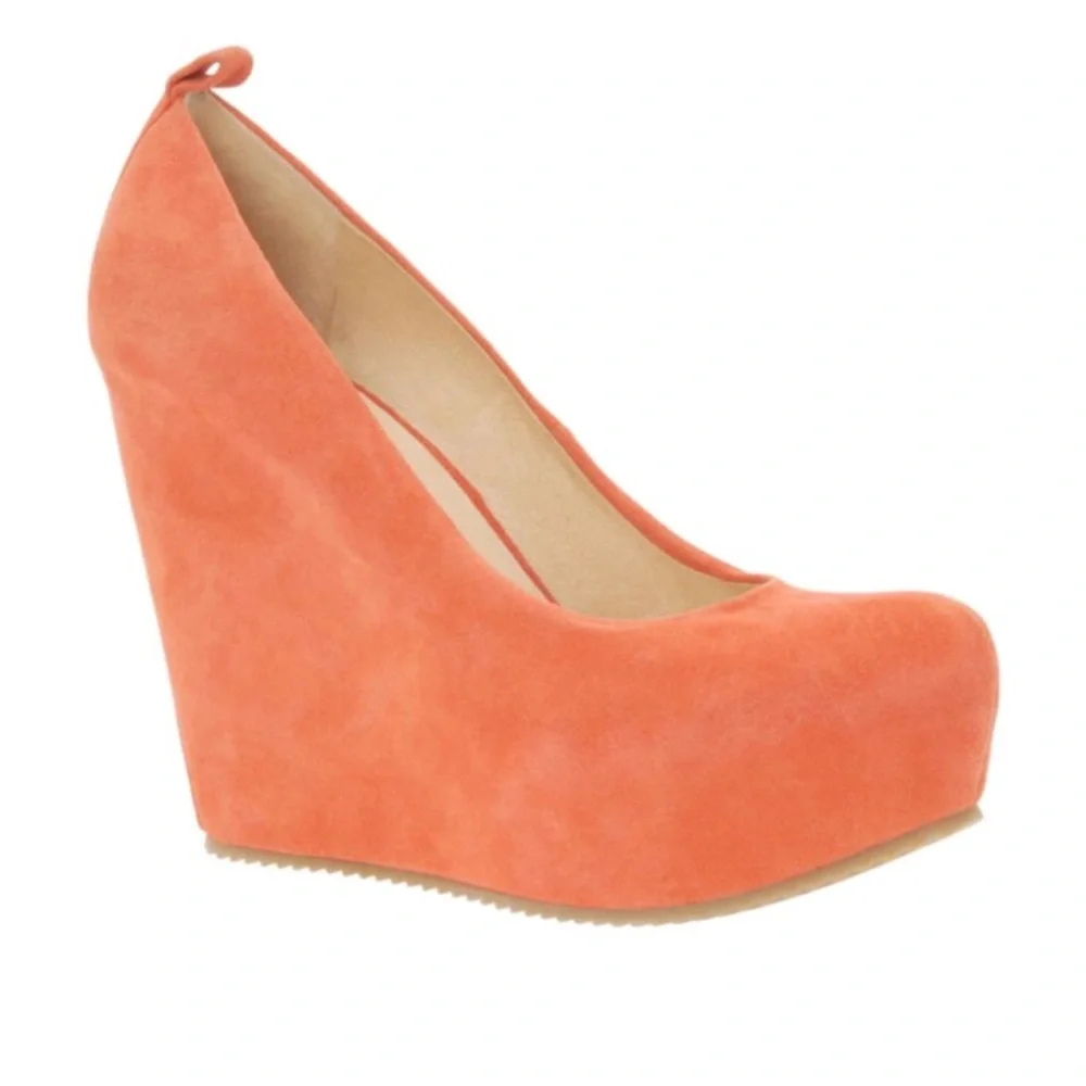 ALDO : size 6.5 : ‘calgani’ dark peach orange round toe wedge pump heels